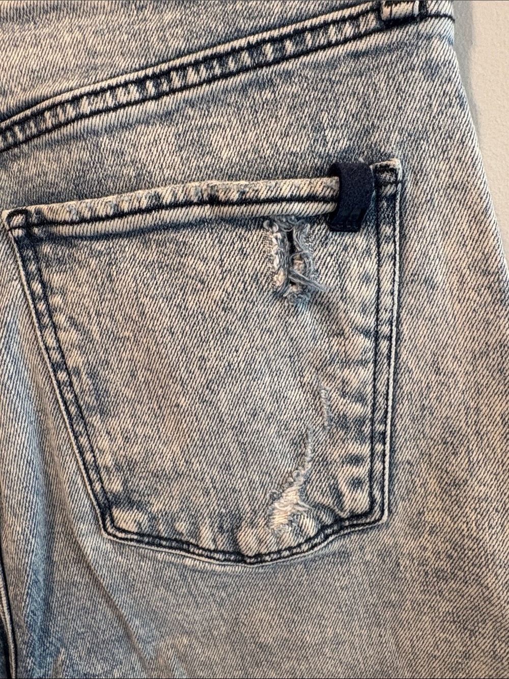 Joe's Jeans Women's Straight Leg Jeans in Light Wash Blue waist 14-14 1/2 in 31 - Picture 9 of 10